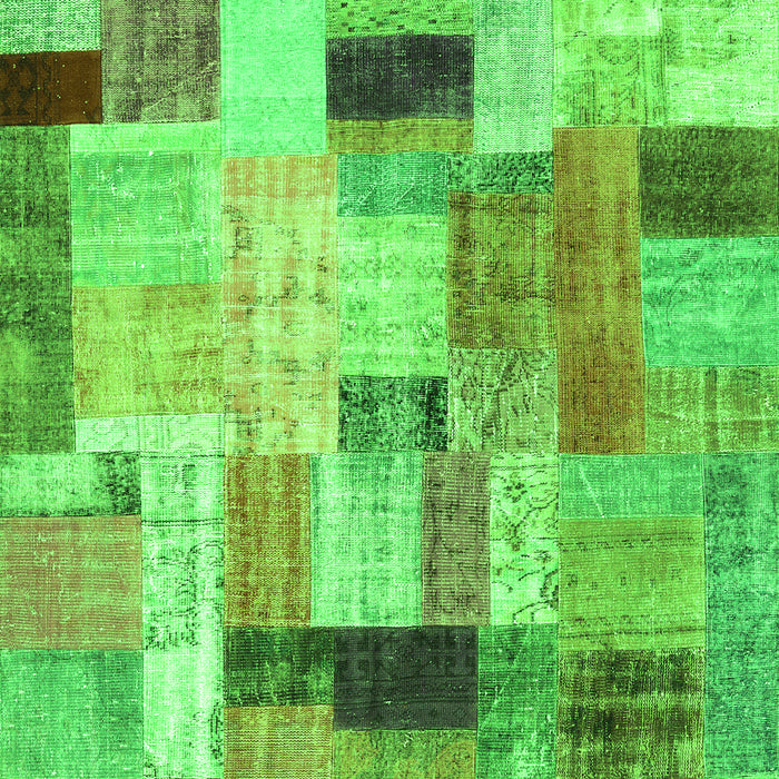 Serging Thickness of Machine Washable Patchwork Green Transitional Area Rugs, wshcon1451grn