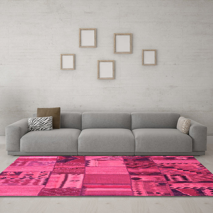 Machine Washable Patchwork Pink Transitional Rug in a Living Room, wshcon1453pnk