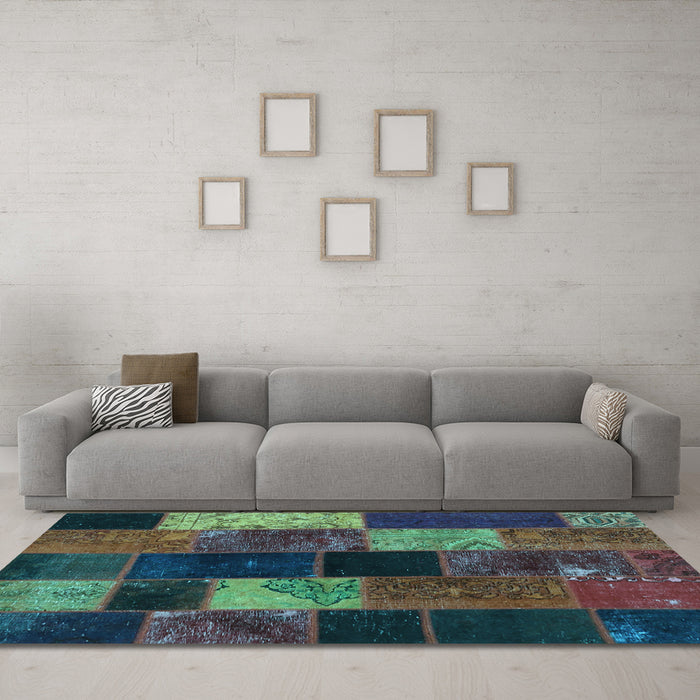 Machine Washable Patchwork Light Blue Transitional Rug in a Living Room, wshcon1457lblu