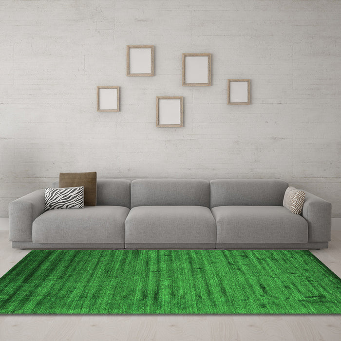 Machine Washable Abstract Green Contemporary Area Rugs in a Living Room,, wshcon1458grn