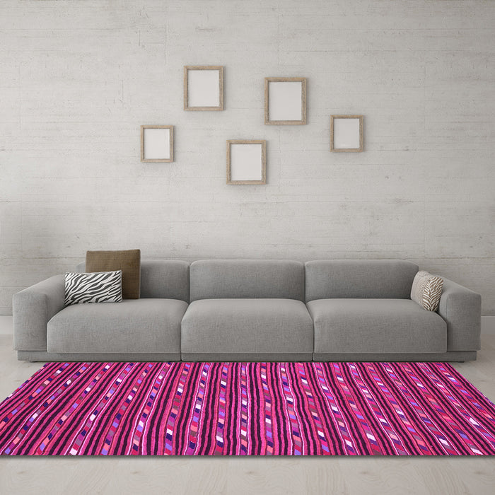 Machine Washable Oriental Pink Traditional Rug in a Living Room, wshcon145pnk