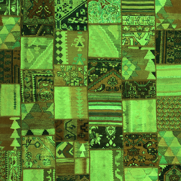 Serging Thickness of Machine Washable Patchwork Green Transitional Area Rugs, wshcon1462grn