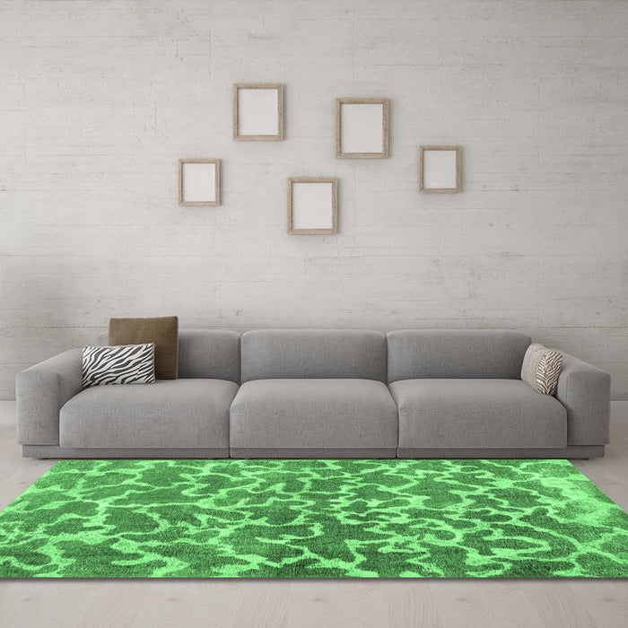 Machine Washable Abstract Emerald Green Contemporary Area Rugs in a Living Room,, wshcon1463emgrn