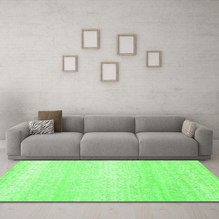 Machine Washable Abstract Green Contemporary Area Rugs in a Living Room,, wshcon1464grn
