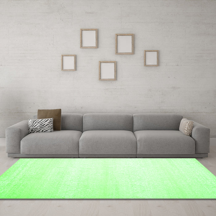 Machine Washable Solid Green Modern Area Rugs in a Living Room,, wshcon1466grn