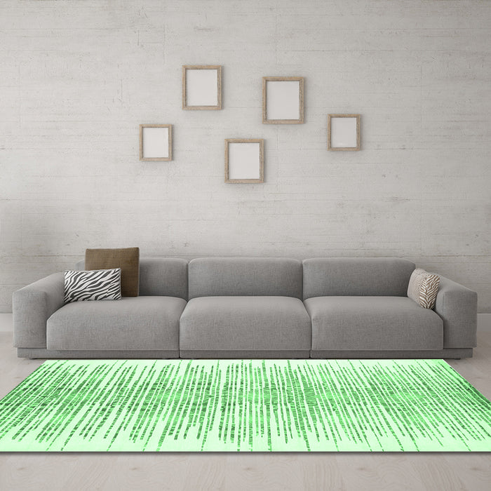 Machine Washable Abstract Emerald Green Contemporary Area Rugs in a Living Room,, wshcon1468emgrn