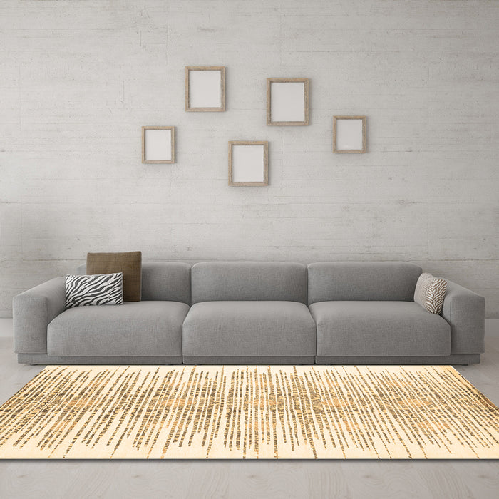 Machine Washable Abstract Brown Contemporary Rug in a Living Room,, wshcon1468brn