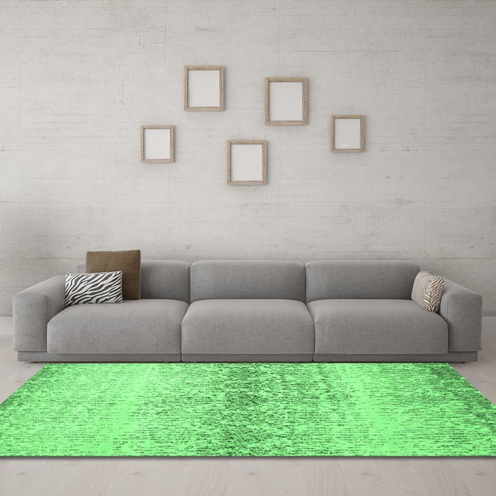 Machine Washable Abstract Emerald Green Contemporary Area Rugs in a Living Room,, wshcon1469emgrn