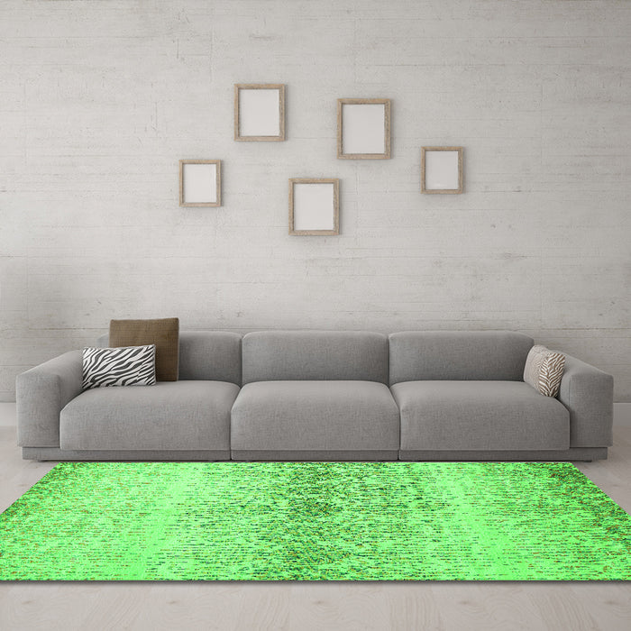 Machine Washable Abstract Green Contemporary Area Rugs in a Living Room,, wshcon1469grn