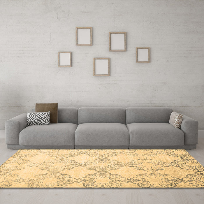 Machine Washable Abstract Brown Contemporary Rug in a Living Room,, wshcon1470brn