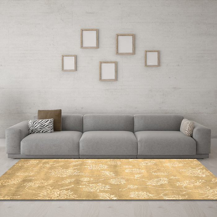 Machine Washable Abstract Brown Contemporary Rug in a Living Room,, wshcon1471brn