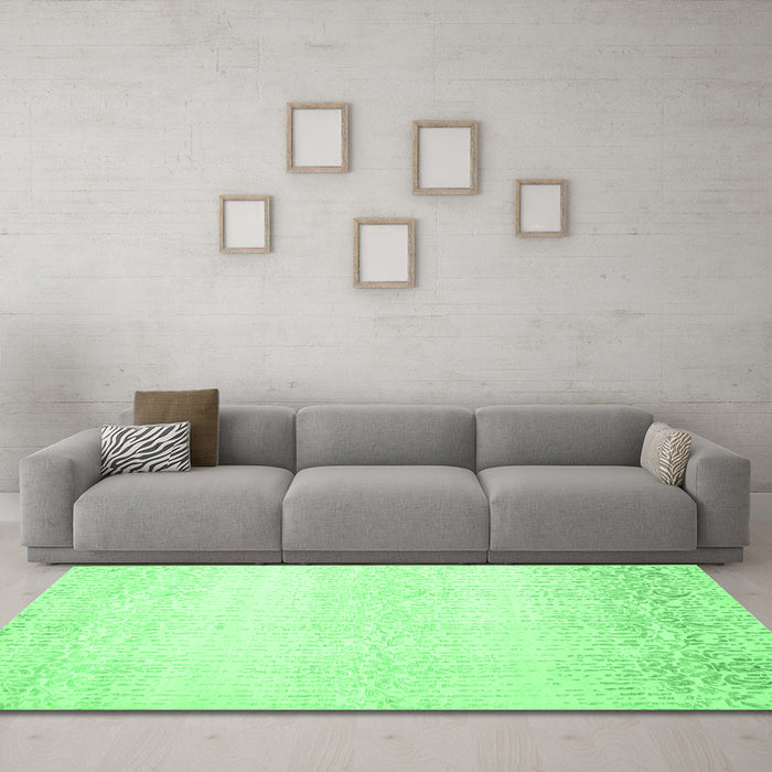 Machine Washable Abstract Emerald Green Contemporary Area Rugs in a Living Room,, wshcon1476emgrn