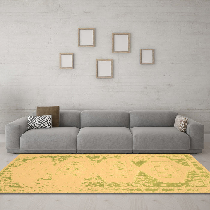 Machine Washable Abstract Brown Contemporary Rug in a Living Room,, wshcon147brn