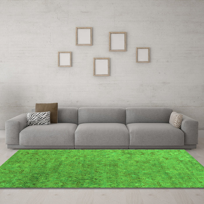 Machine Washable Abstract Green Contemporary Area Rugs in a Living Room,, wshcon1483grn