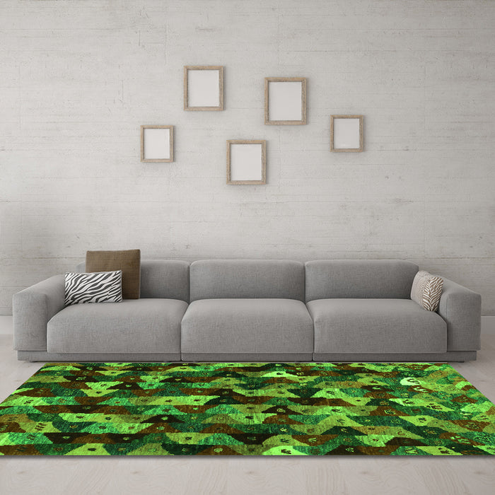 Machine Washable Abstract Green Contemporary Area Rugs in a Living Room,, wshcon1488grn
