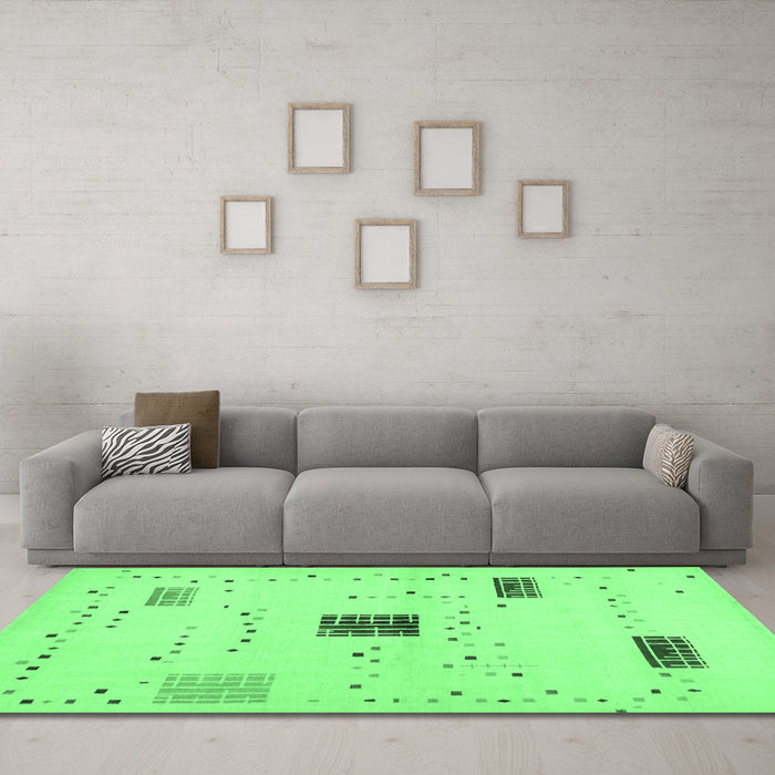 Machine Washable Solid Emerald Green Modern Area Rugs in a Living Room,, wshcon1495emgrn