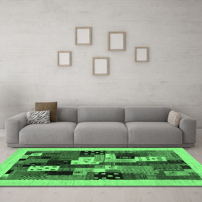 Machine Washable Abstract Emerald Green Contemporary Area Rugs in a Living Room,, wshcon1497emgrn