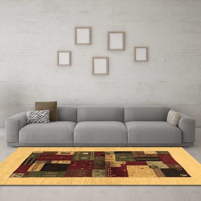 Machine Washable Abstract Brown Contemporary Rug in a Living Room,, wshcon1498brn