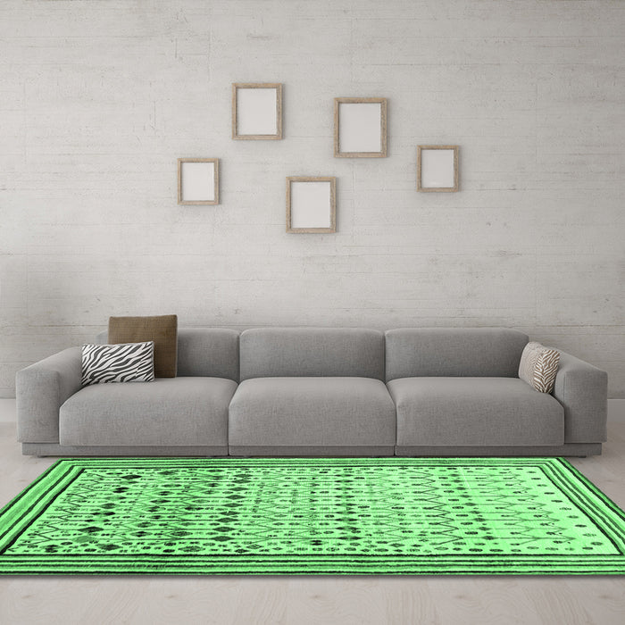 Machine Washable Abstract Emerald Green Contemporary Area Rugs in a Living Room,, wshcon1502emgrn