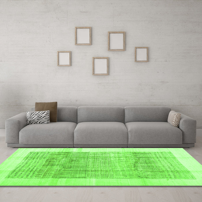 Machine Washable Solid Green Modern Area Rugs in a Living Room,, wshcon1517grn