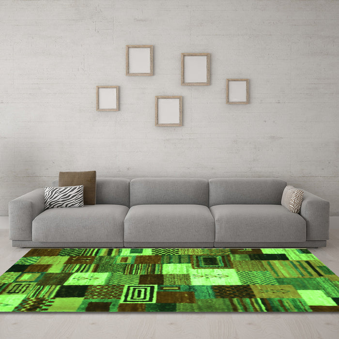 Machine Washable Abstract Green Contemporary Area Rugs in a Living Room,, wshcon1519grn