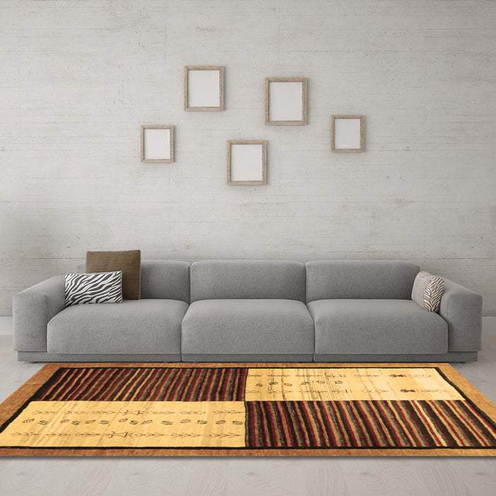 Machine Washable Abstract Brown Contemporary Rug in a Living Room,, wshcon1520brn