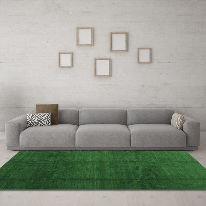 Machine Washable Abstract Emerald Green Contemporary Area Rugs in a Living Room,, wshcon1525emgrn