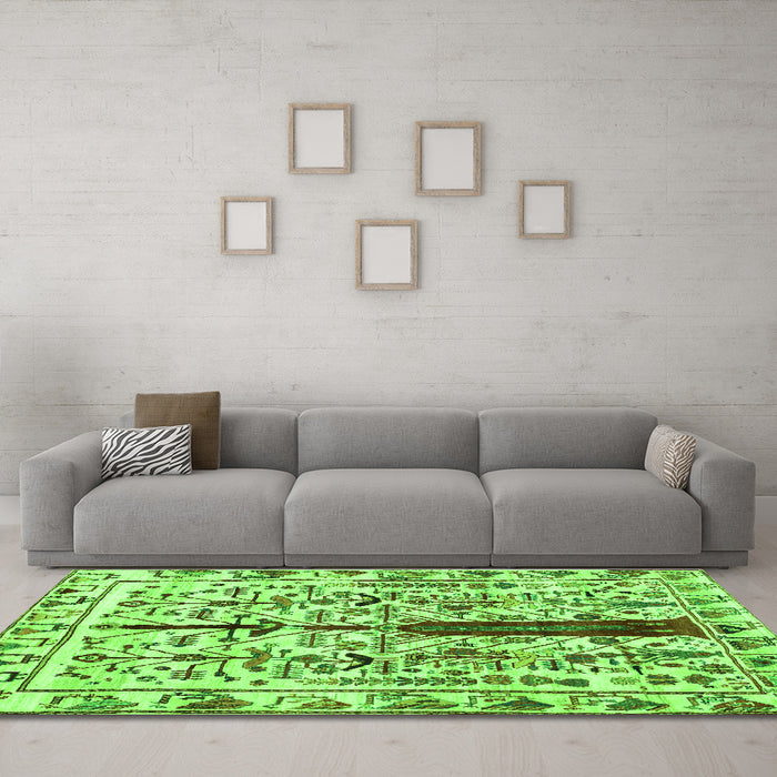 Machine Washable Abstract Green Contemporary Area Rugs in a Living Room,, wshcon1529grn