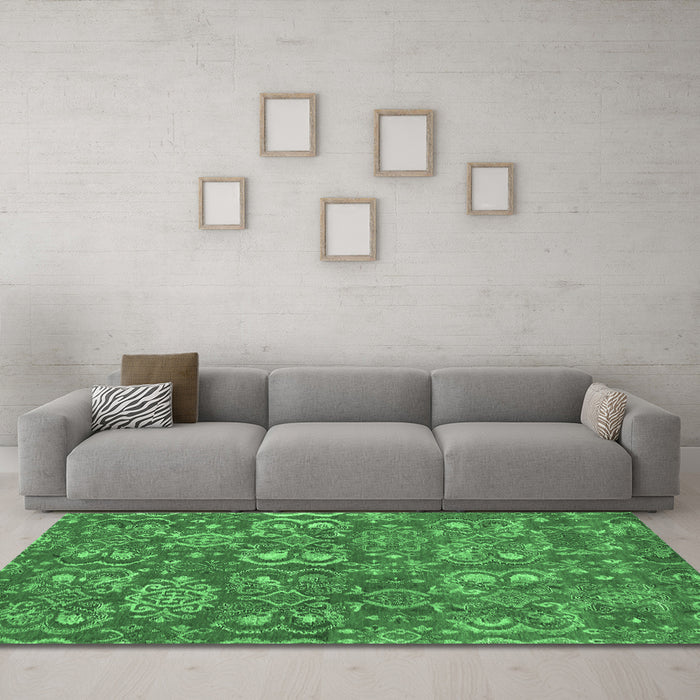 Machine Washable Abstract Emerald Green Contemporary Area Rugs in a Living Room,, wshcon1530emgrn