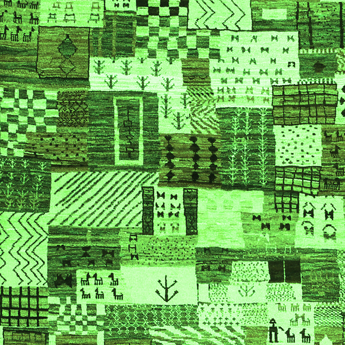 Serging Thickness of Machine Washable Southwestern Green Country Area Rugs, wshcon1532grn