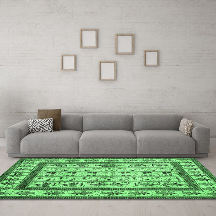 Machine Washable Abstract Emerald Green Contemporary Area Rugs in a Living Room,, wshcon1533emgrn