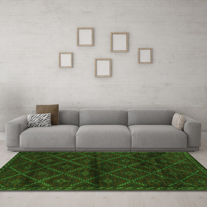Machine Washable Abstract Green Contemporary Area Rugs in a Living Room,, wshcon1543grn