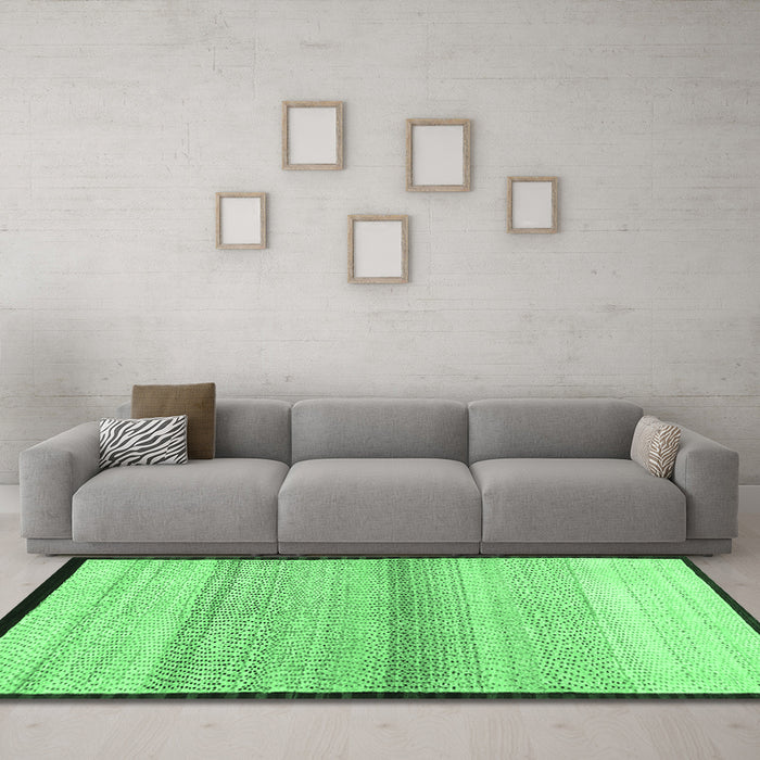 Machine Washable Solid Emerald Green Modern Area Rugs in a Living Room,, wshcon1549emgrn