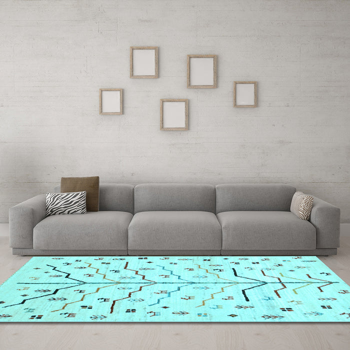 Machine Washable Solid Light Blue Modern Rug in a Living Room, wshcon1550lblu