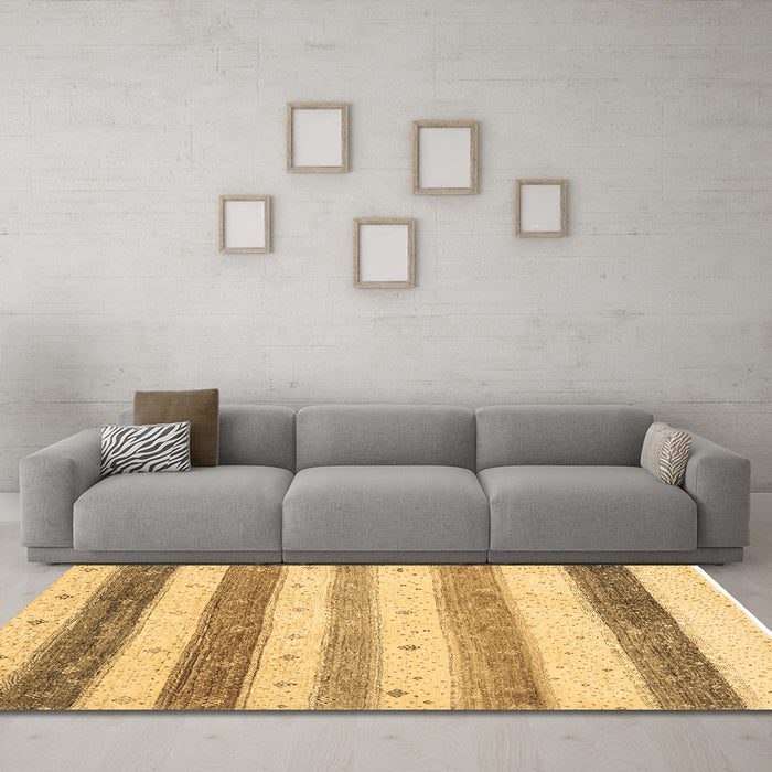Machine Washable Solid Brown Modern Rug in a Living Room,, wshcon1552brn