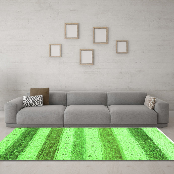 Machine Washable Solid Green Modern Area Rugs in a Living Room,, wshcon1552grn