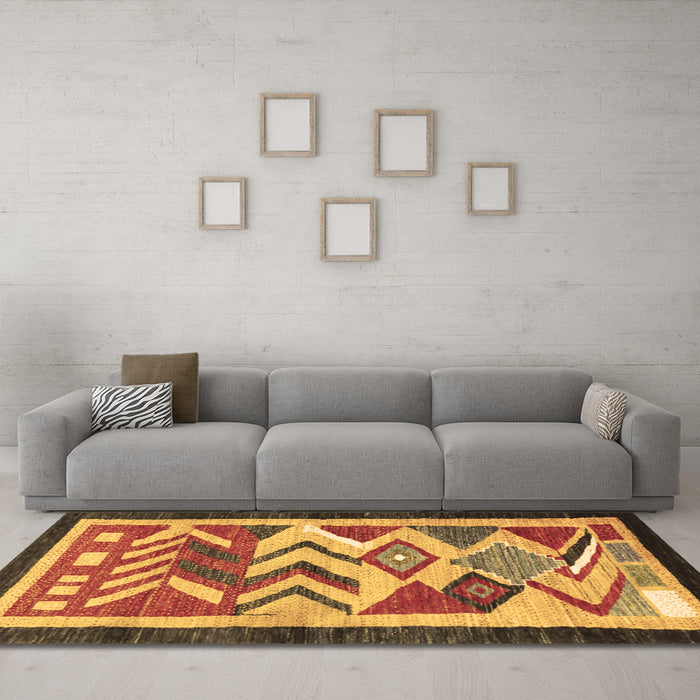 Machine Washable Abstract Brown Contemporary Rug in a Living Room,, wshcon1555brn