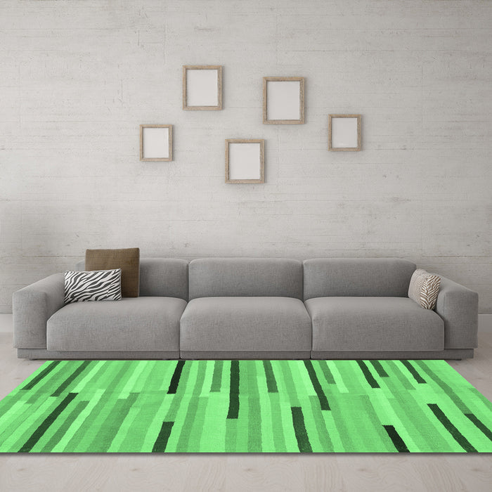 Machine Washable Abstract Emerald Green Contemporary Area Rugs in a Living Room,, wshcon1556emgrn