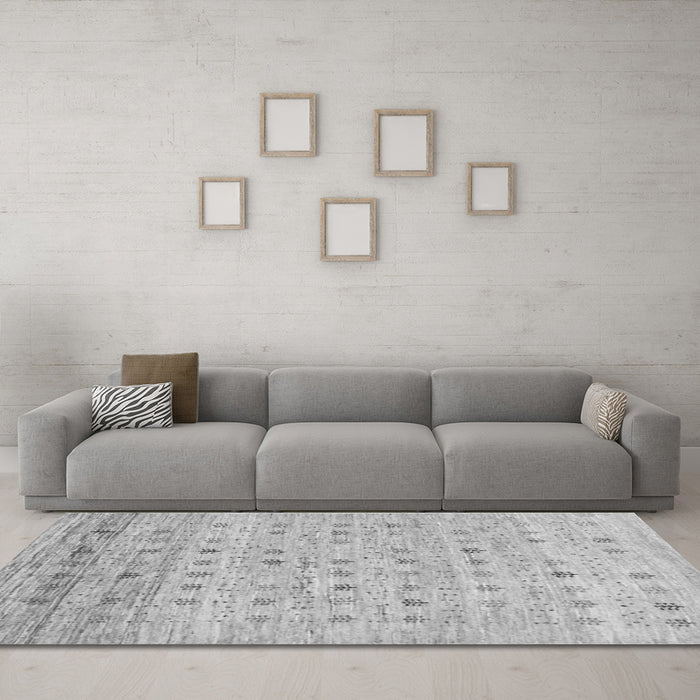 Machine Washable Abstract Gray Contemporary Rug in a Living Room,, wshcon1557gry