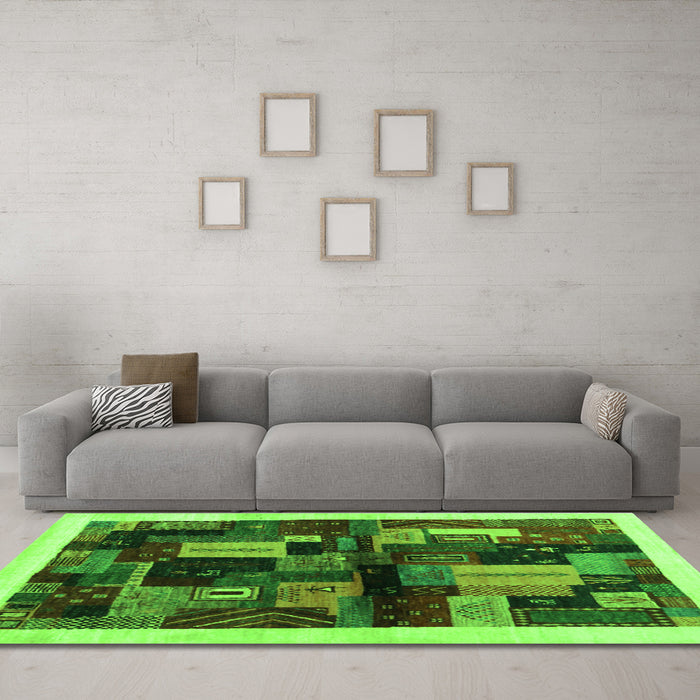 Machine Washable Abstract Green Contemporary Area Rugs in a Living Room,, wshcon1558grn
