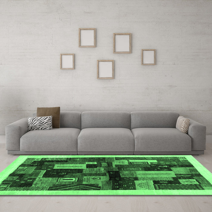 Machine Washable Abstract Emerald Green Contemporary Area Rugs in a Living Room,, wshcon1558emgrn