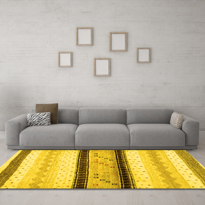 Machine Washable Abstract Yellow Contemporary Rug in a Living Room, wshcon1561yw