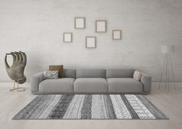Machine Washable Abstract Gray Contemporary Rug in a Living Room,, wshcon1565gry