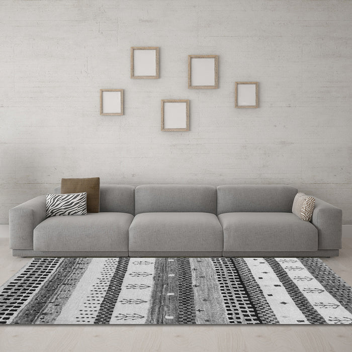 Machine Washable Abstract Gray Contemporary Rug in a Living Room,, wshcon1566gry