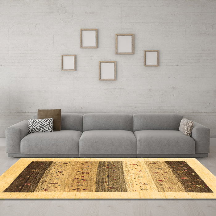 Machine Washable Solid Brown Modern Rug in a Living Room,, wshcon1568brn