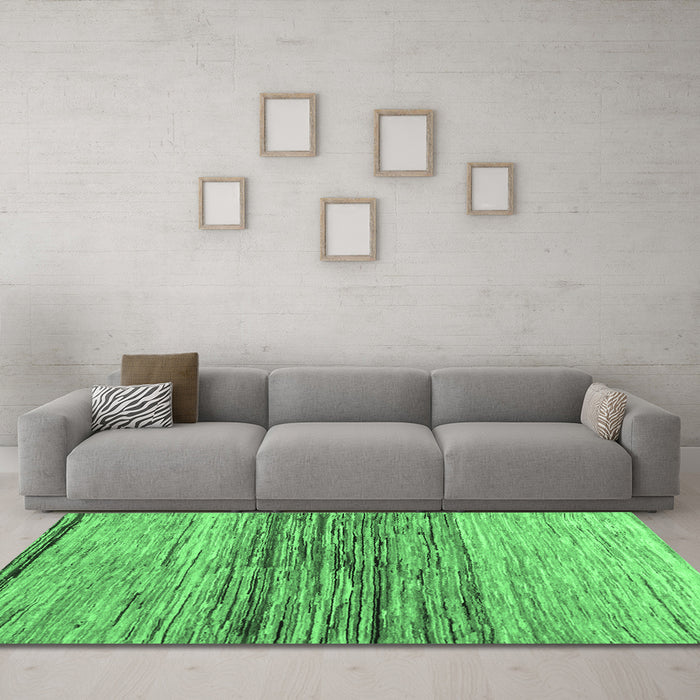 Machine Washable Abstract Emerald Green Contemporary Area Rugs in a Living Room,, wshcon1570emgrn