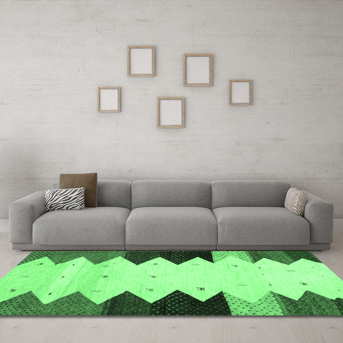 Machine Washable Abstract Emerald Green Contemporary Area Rugs in a Living Room,, wshcon1571emgrn