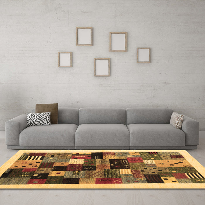 Machine Washable Abstract Brown Contemporary Rug in a Living Room,, wshcon1573brn
