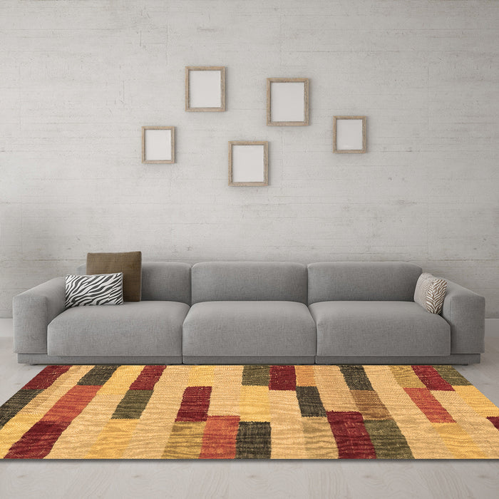 Machine Washable Abstract Brown Contemporary Rug in a Living Room,, wshcon1576brn
