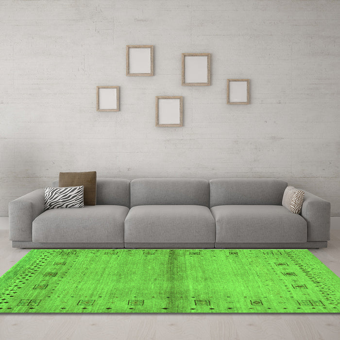 Machine Washable Abstract Green Contemporary Area Rugs in a Living Room,, wshcon1578grn